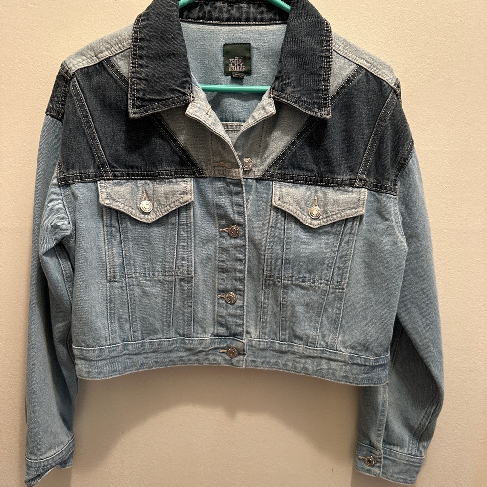 Wild Fable size small jean jkt EC!